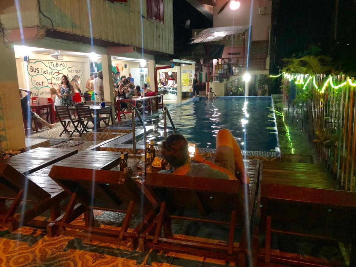 Real Vang Vieng Backpacker Hostel Exteriér fotografie